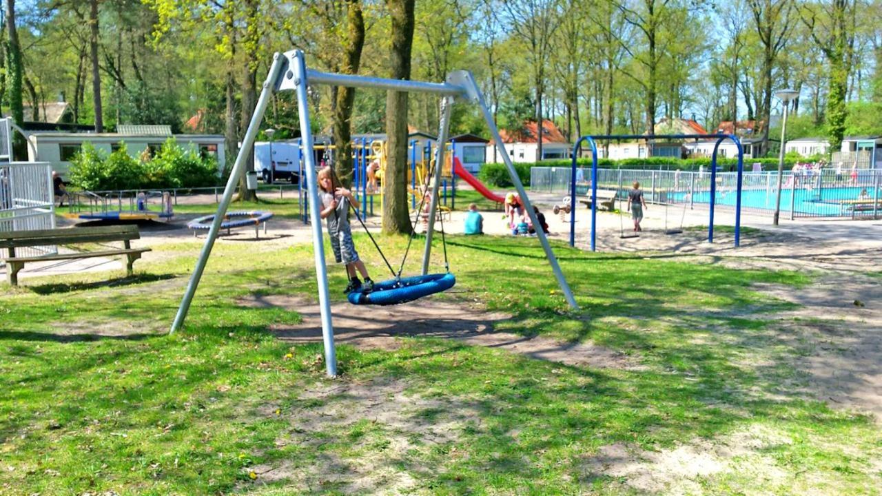 Boshuisje In Ijhorst Villa Exteriör bild