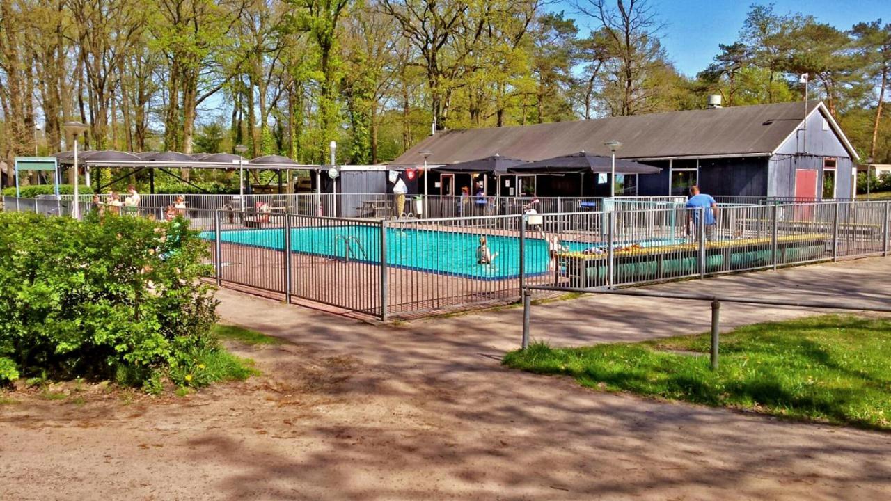 Boshuisje In Ijhorst Villa Exteriör bild
